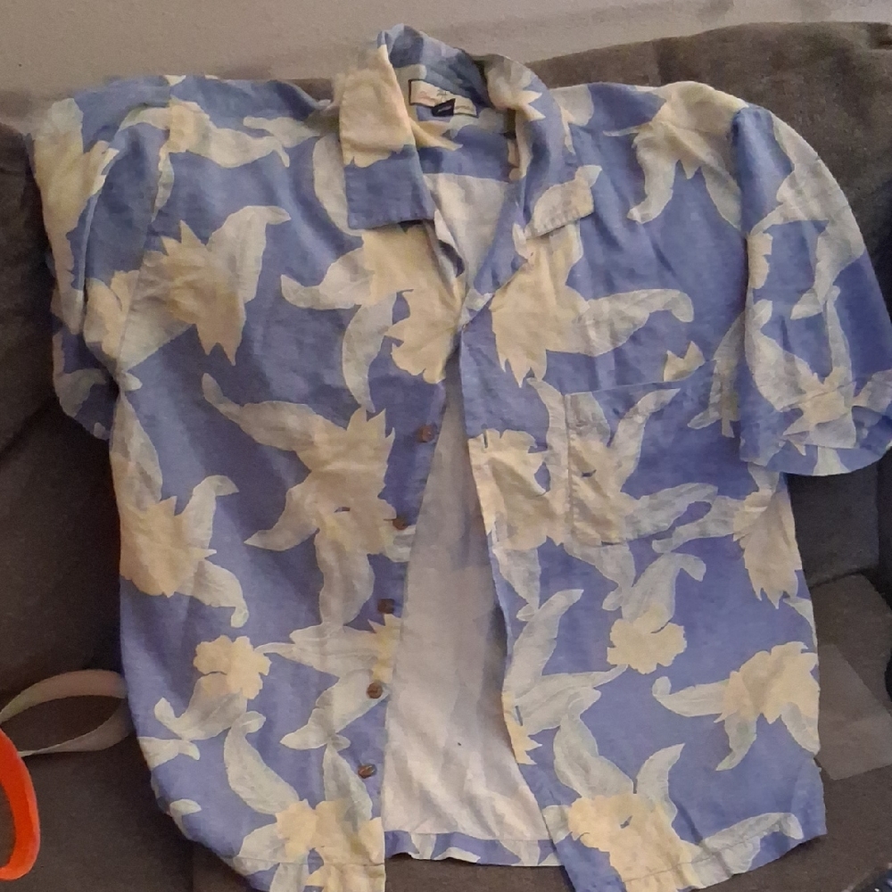 Tommy Bahama Blue and Cream Casual Button Down Shirt